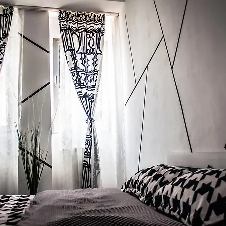 Apartment Strada Smardan 18