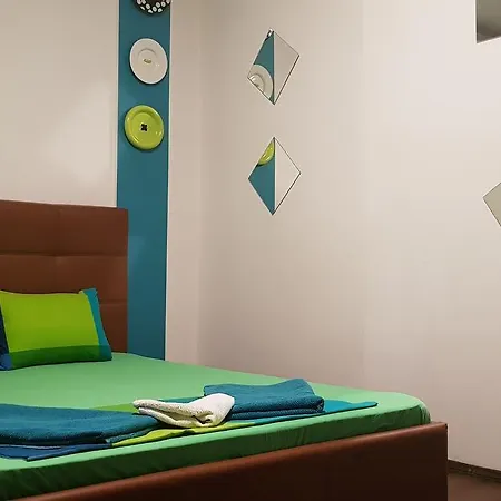 Apartment Strada Smardan 18 *